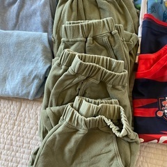 ユニクロ、GU お洋服などの画像