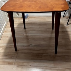 ダイニングテーブル　75×75の画像