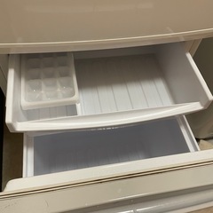 シャープ　冷蔵庫　137L 2016年製の画像