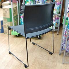 大量入荷!! スタッキングチェア 幅515×奥行530×高さ805mm 肘掛無し ブラック ミーティングチェア 黒 椅子 いす イス 店舗 会議 まとめて購入大歓迎!! 札幌市 清田区 平岡の画像