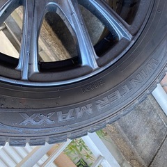 ダンロップスタッドレスタイヤ　ホイール付　15incの画像
