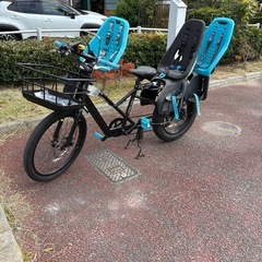 3人　4人乗り自転車の画像