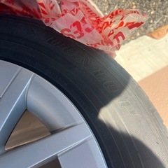 プリウスα純正16インチホイールの画像