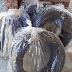 中古スタッドレスタイヤ４本セット(235/50R18)の画像