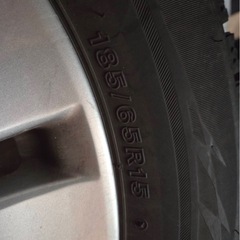 スタッドレスタイヤの画像