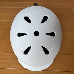 スキー用ヘルメット(bern風)、サイズ: L、カラー: ホワイトの画像