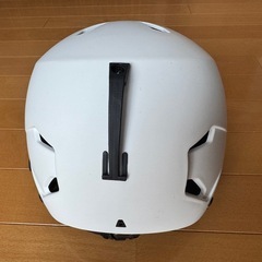 スキー用ヘルメット(bern風)、サイズ: L、カラー: ホワイトの画像
