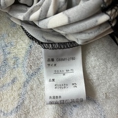 スカートMサイズ未使用品の画像