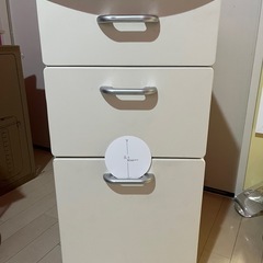 デスクサイド3段キャビネットの画像