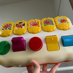 アンパンマン　ひらいてぴょこん　知育　箱付きの画像