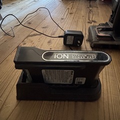 バッテリー式　掃除機　コンパクトの画像