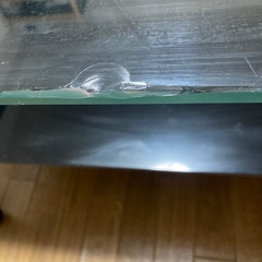 【再掲載】ガラステーブルの画像