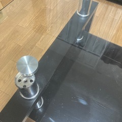 【再掲載】ガラステーブルの画像