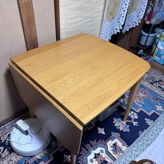 折りたたみテーブル  の画像