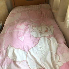 まもなく処分収納付きシングルベッド、マットレスつきの画像