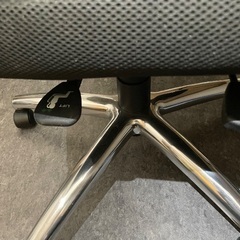 オフィスチェア　椅子　イス　いす　デスクワーク　在宅ワーク　昇降の画像