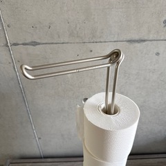 つや消しステンレストイレットペーパーホルダーの画像