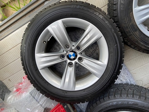 BMW純正アルミとブリザックスタッドレスタイヤ