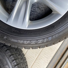 BMW純正アルミとブリザックスタッドレスタイヤの画像
