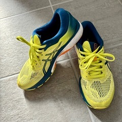 アシックス　ランニングシューズ　26.0 イエローの画像