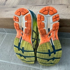 アシックス　ランニングシューズ　26.0 イエローの画像