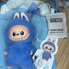 正規品　ラブブ　イニシャル　【Ｏ】　青　きーほキーホルダーの画像