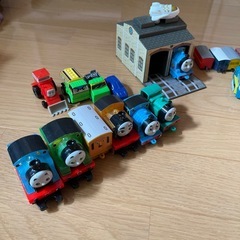 トーマスとなかよしの列車たちの画像