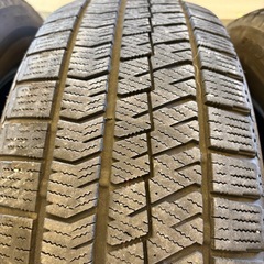 2022年製　VRX2  215/65/16  スタッドレス　の画像