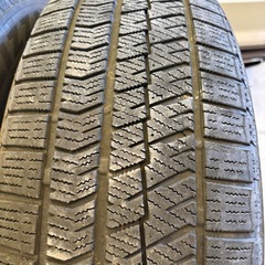 2022年製　VRX2  215/65/16  スタッドレス　の画像