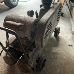 AIRコンプレッサー年代物！の画像