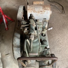 AIRコンプレッサー年代物！の画像