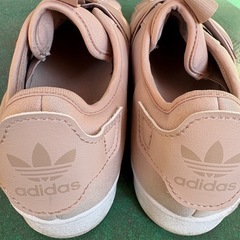 美品adidasスニーカー24.0cmの画像