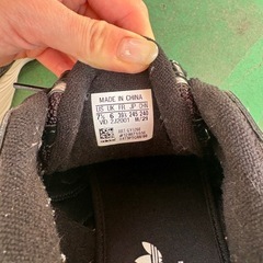 美品adidasスニーカー24.5cmの画像