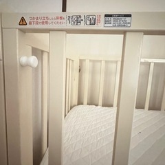 ベビーベッドの画像