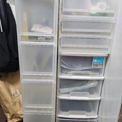 収納棚を無料で配布します。の画像