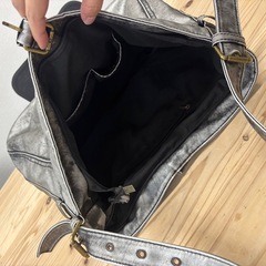 ショルダーバッグ【シルバー】の画像