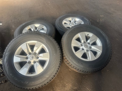 22年TOYOスタッドレス新パターンプラドハイラックス265/70R17