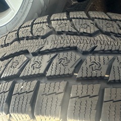 22年TOYOスタッドレス新パターンプラドハイラックス265/70R17の画像