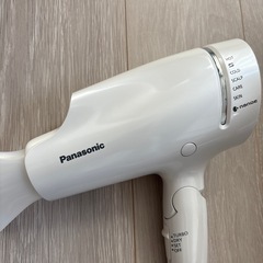 パナソニック ヘアードライヤー ナノケア 白の画像