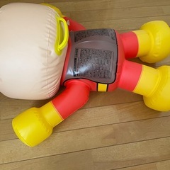 アンパンマンの上に乗るおもちゃの画像