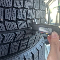 205/55r16 91Qプリウス30、５０用ダンロップほぼ新品スタッドレスタイヤとホイール4本の画像