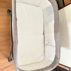ベビーベッドの画像