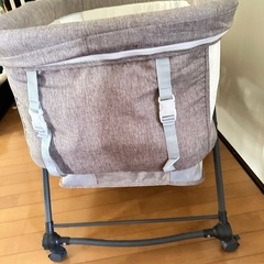 ベビーベッドの画像