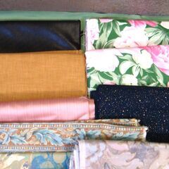 １つ　２００円　可愛い　布生地　サイズいろいろ　ハンドメイド　手芸の画像