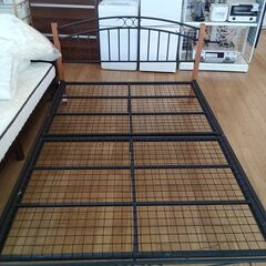 ★リユースのサカイつくば店★TK7307 ニトリ ダブルベットフレーム ブラック H92×D206×W143 クリーニング済みの画像