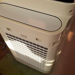 シャープ　空気清浄機 KC-E50の画像