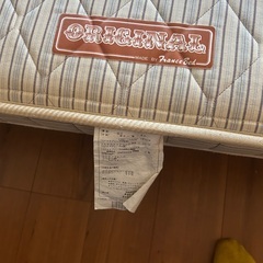 セミダブルベッドの画像