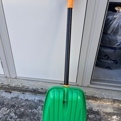 雪かきスコップの画像