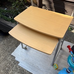 パソコンデスクの画像