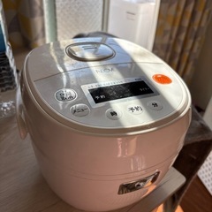 （予約済み）炊飯器 neove rrs-an30wt の画像